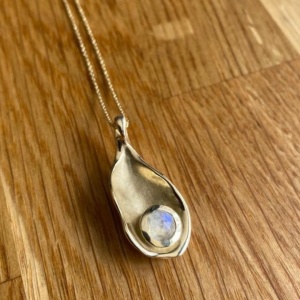 Yellow Gold and Rose Cut Moonstone Pendant