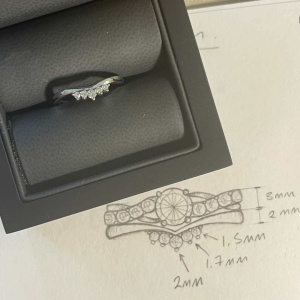 Wishbone Fitted Tiara Style Wedding Ring