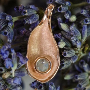Rose Gold Pendant with Rose Cut Salt and Pepper Diamond