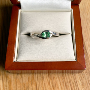 Oval Tsavorite Twist Dress Ring