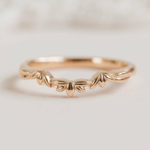 Leafy Rose Gold Fitted Wedding Ring